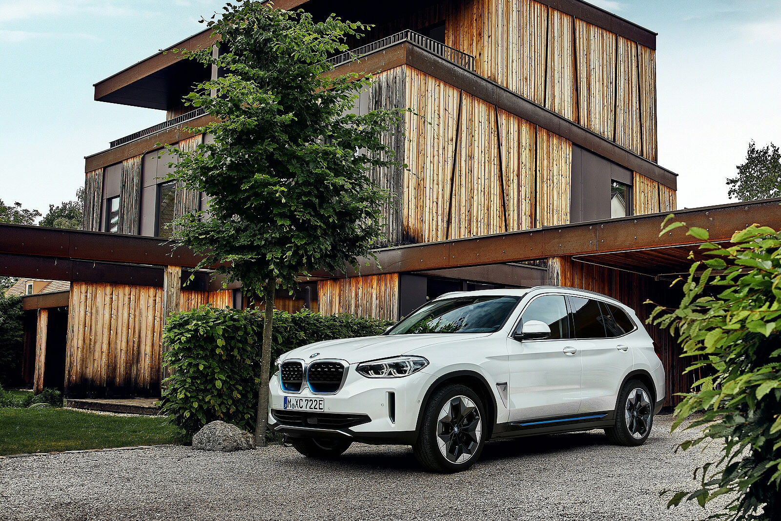 Used BMW iX3 [G08] (2020 - 2025) + Guide - Image 1